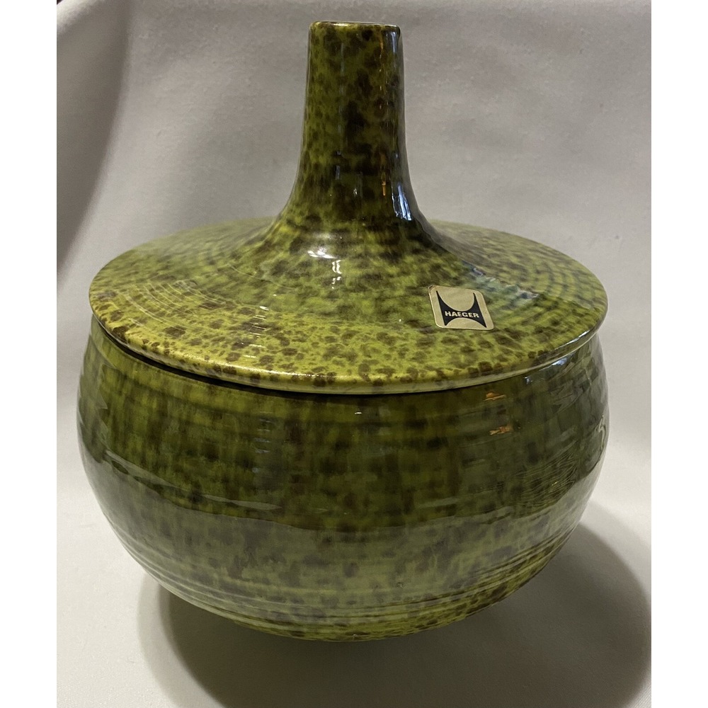 EARLY AMERICAN BY HAEGER GREEN COVERED BOWL SHAPE 9H NWT